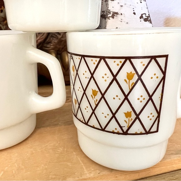 Vintage 1970s Termocrisa Orange Brown Tulip Milk Glass Coffee Mug Set of 3 - Picture 4 of 6
